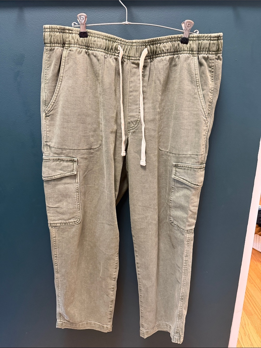 GAP Olive Green Cropped Cargo Pants with Drawstring Waist